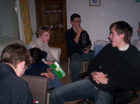 des hOmmes.   que j'ai servi pendant tOute la sOirée....