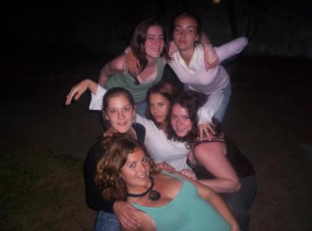 Oua On dirait un girls band........ sauf que vOus êtes belles
